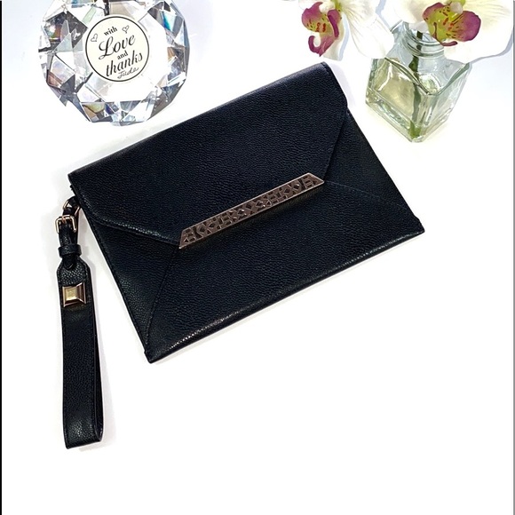 Stella & Dot Handbags - Stella & Dot Avalon envelope clutch
